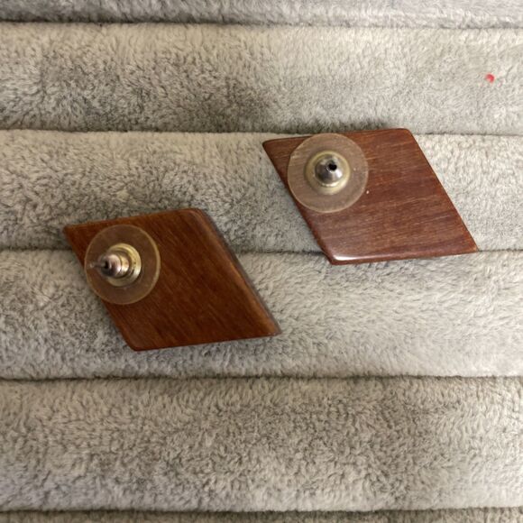 Vintage Bakelite Post Earrings Wood Grain Black - Picture 3 of 3